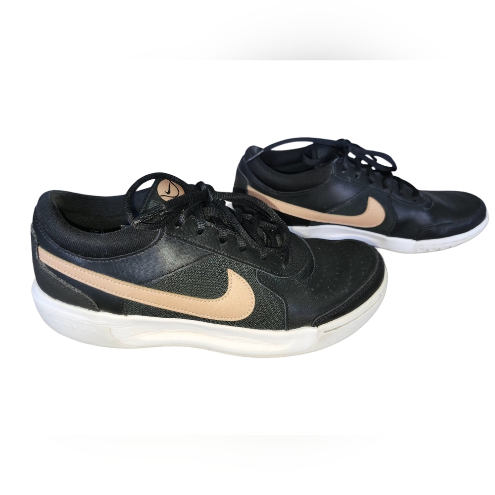 Nike Black and Tan Athletic Shoes